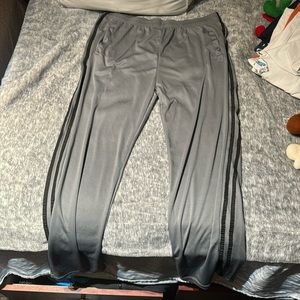 Grey pants lose Adidas size XXL not tapered